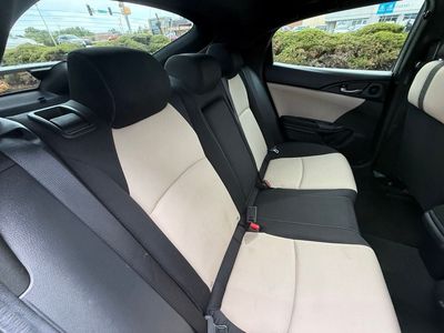 2017 Honda Civic - Photo 34