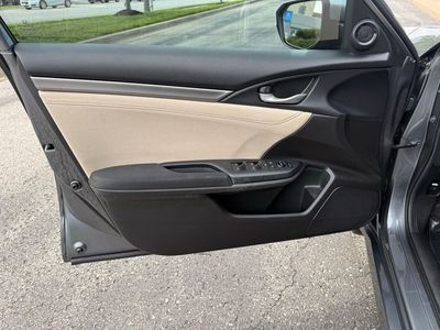 2017 Honda Civic - Photo 17