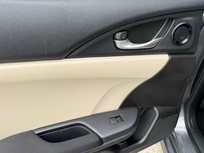2017 Honda Civic - Photo 32