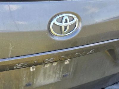 2017 Toyota Sienna - Photo 15