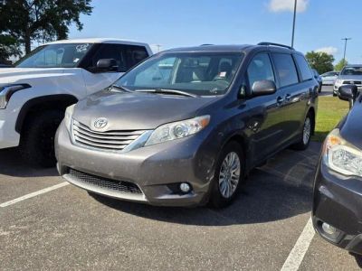 2017 Toyota Sienna - Photo 14