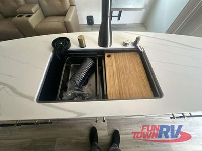 2025 Dutchmen RV Astoria - Photo 14