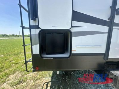 2025 Dutchmen RV Astoria - Photo 4