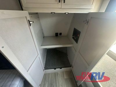 2025 Dutchmen RV Astoria - Photo 31