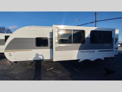 2025 Forest River RV Wildwood X-Lite - Photo 13
