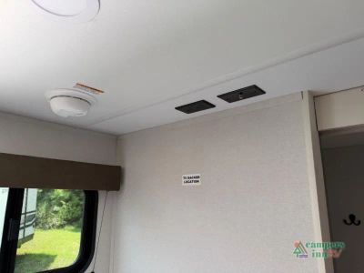 2027 Grand Design Transcend Lite — photo 22 view