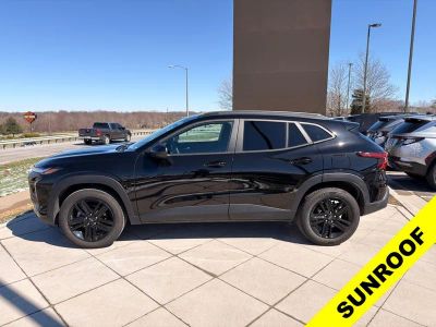 2024 Chevrolet Trax - Photo 2