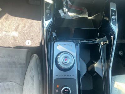 2026 Kia Sorento Hybrid — photo 13 view