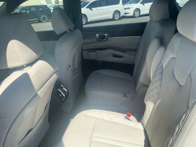 2026 Kia Sorento Hybrid — photo 17 view