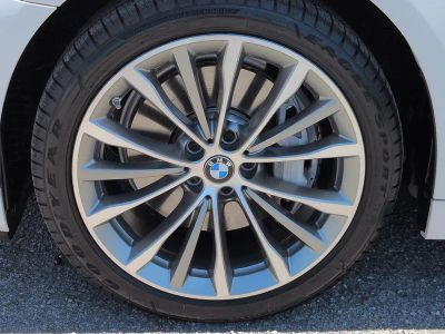 2023 BMW 5 Series — photo 11 view