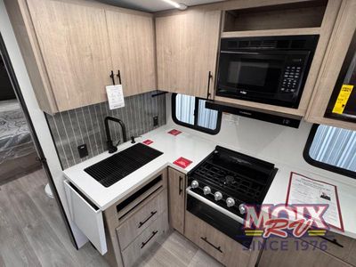 2026 Grand Design Imagine - Photo 18