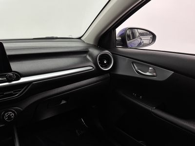 2023 Kia Forte - Photo 24