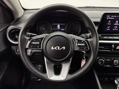 2023 Kia Forte - Photo 21