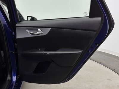 2023 Kia Forte - Photo 26