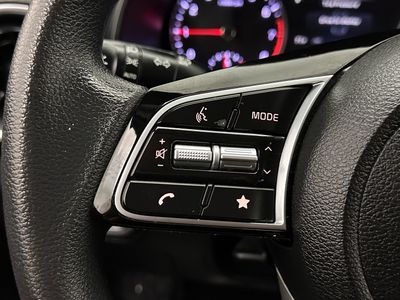2023 Kia Forte - Photo 16