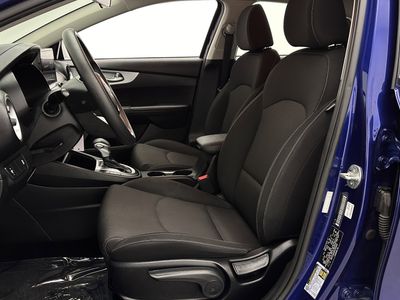 2023 Kia Forte - Photo 11