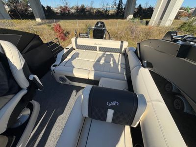 2026 Barletta Lusso L25UA - Photo 15