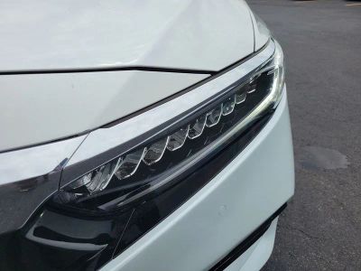 2019 Honda Accord Sedan — photo 9 view