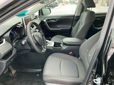 2024 Toyota RAV4 — photo 9 view