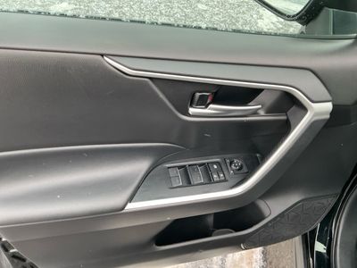 2024 Toyota RAV4 — photo 15 view