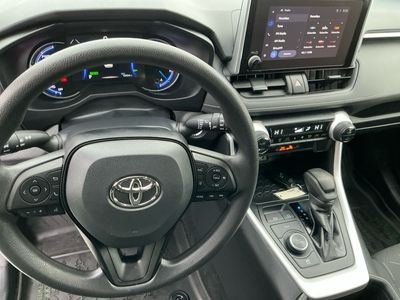 2024 Toyota RAV4 — photo 14 view