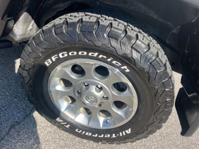 2012 Toyota FJ Cruiser — photo 13 view