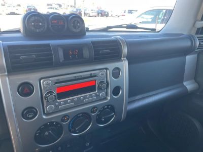 2012 Toyota FJ Cruiser — photo 23 view