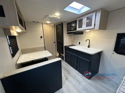 2025 Prime Time RV Avenger LT - Photo 9