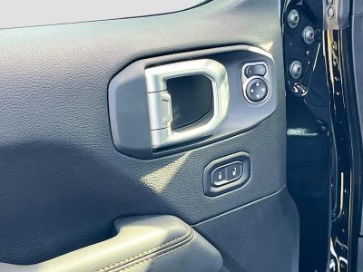 2026 Jeep Gladiator — photo 17 view