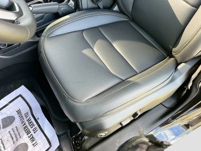 2026 Jeep Gladiator — photo 18 view