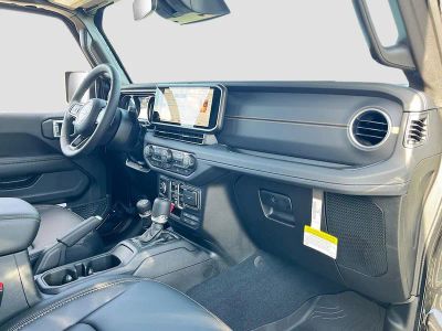 2026 Jeep Gladiator — photo 27 view