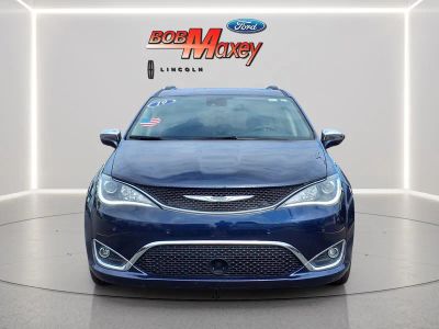 2019 Chrysler Pacifica — side profile view