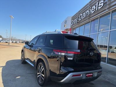 2024 Nissan Pathfinder - Photo 2