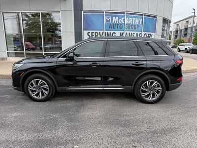 2025 Lincoln Corsair - Photo 2