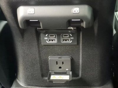 2026 Jeep Gladiator — photo 16 view