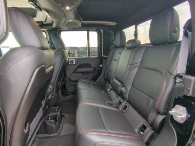2026 Jeep Gladiator — photo 15 view