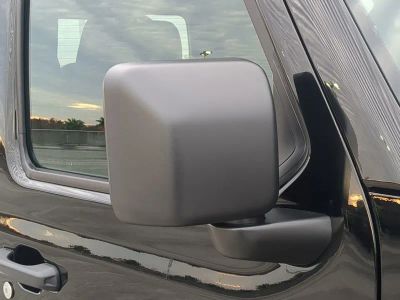 2026 Jeep Gladiator — photo 12 view