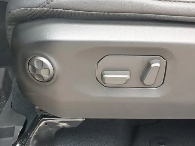 2026 Jeep Gladiator — photo 22 view