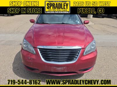 2013 Chrysler 200 — side profile view