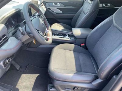 2026 Ford Explorer — photo 13 view