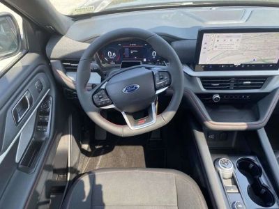 2026 Ford Explorer — photo 10 view