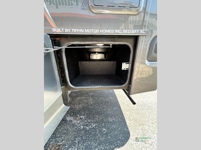 2025 Tiffin Motorhomes Open Road Allegro — photo 13 view