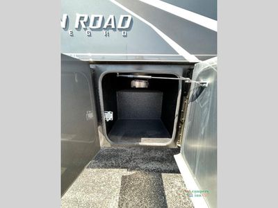 2025 Tiffin Motorhomes Open Road Allegro — photo 11 view