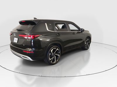 2024 Mitsubishi Outlander - Photo 7