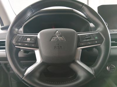 2024 Mitsubishi Outlander - Photo 12