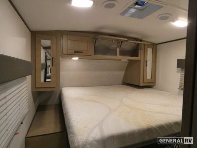 2021 Cruiser RV Shadow Cruiser - Photo 8
