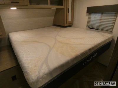 2021 Cruiser RV Shadow Cruiser - Photo 10