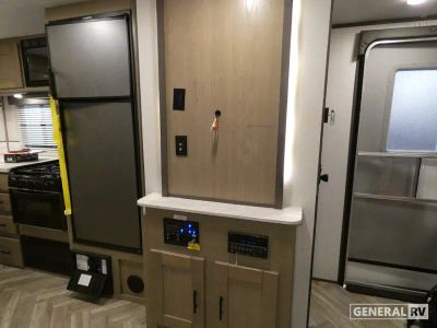 2021 Cruiser RV Shadow Cruiser - Photo 13