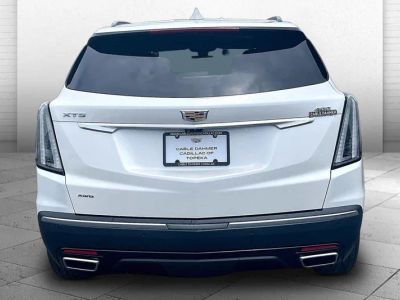 2021 Cadillac XT5 — rear three-quarter view