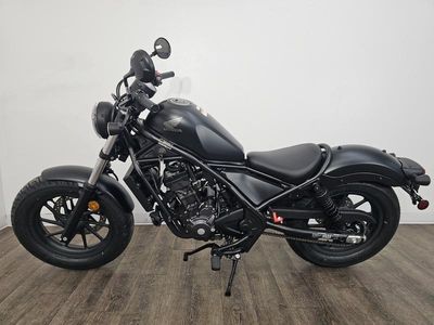 2025 Honda Rebel 300 - Photo 9